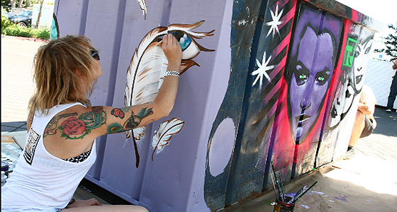 Thread live artist - Photo by Alexander Matthews