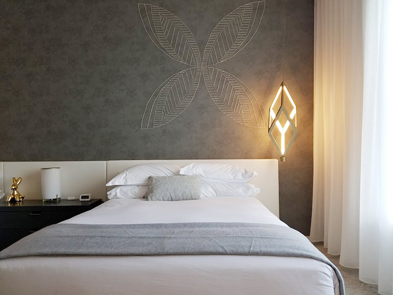 Kimpton La Peer hotel bedroom