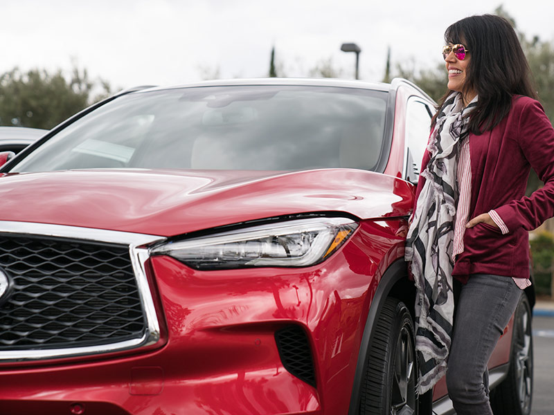 Getting in the 2019 Infiniti Qx50