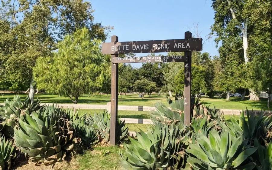 Bette Davis Park in Glendale, CA - Photo by Shutter Bison