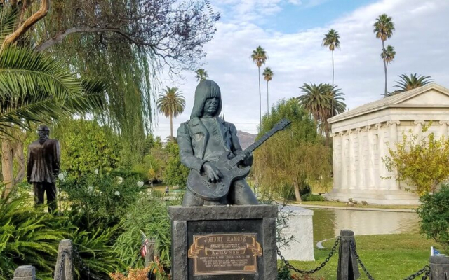 12 Haunted Places in California You Can Visit in LA