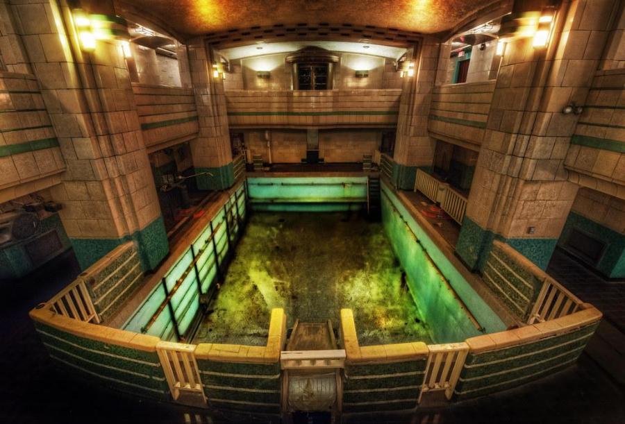 Abandoned pool at the Queen Mary