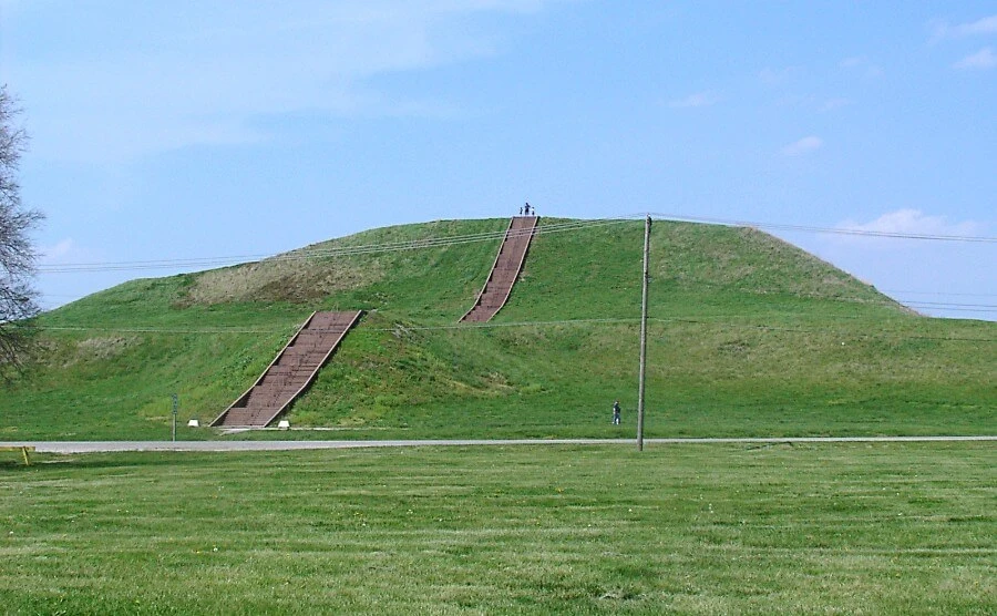 Route 66 road trip UNESCO sites: Cahokia Mounds Monks Mound